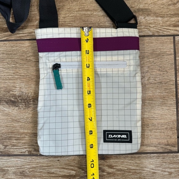 DaKine Jive Crossbody Shoulder Purse Bag Pattern Adjustable Strap Checker - Picture 8 of 10